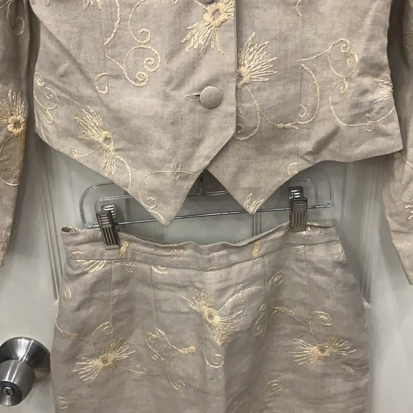 VINTAGE VICTOIRE PARIS linen 2pc skirt suit - Picture 3 of 7